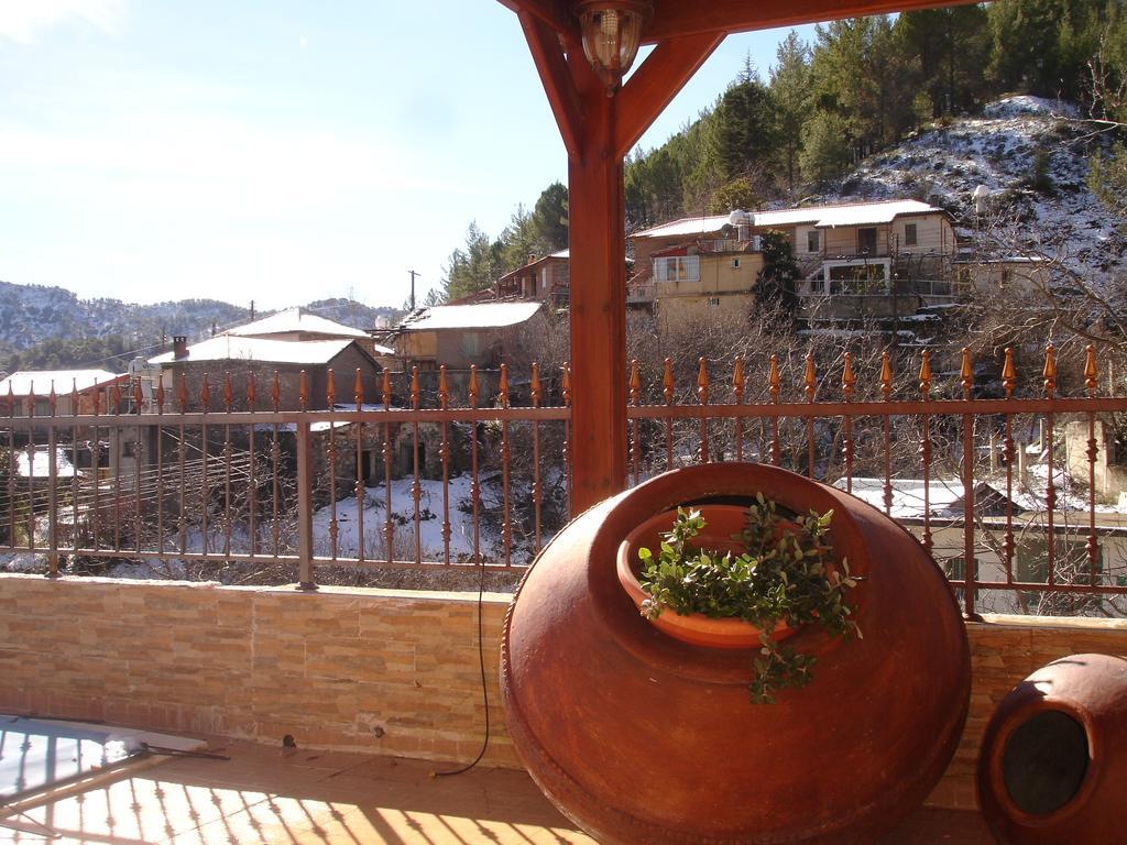 The Love Holiday House Tris Elies Екстериор снимка