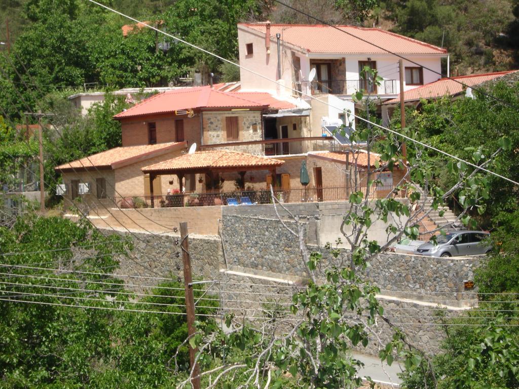 The Love Holiday House Tris Elies Екстериор снимка