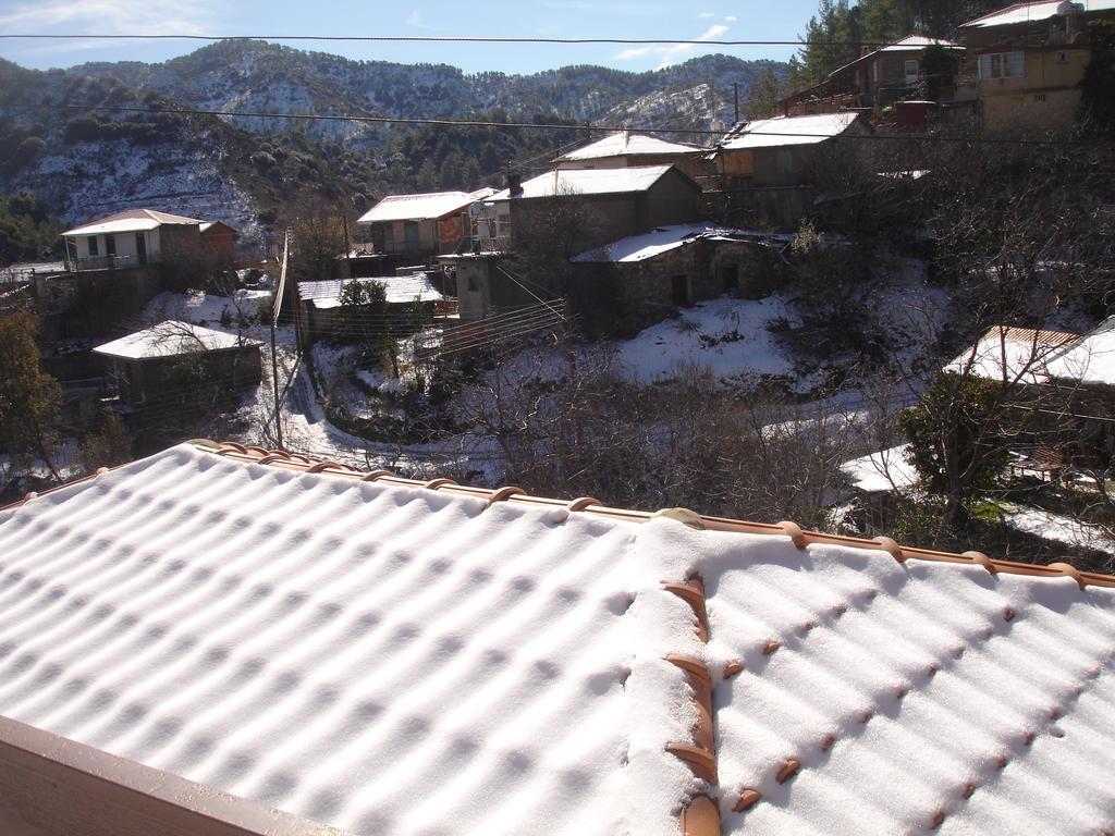 The Love Holiday House Tris Elies Екстериор снимка