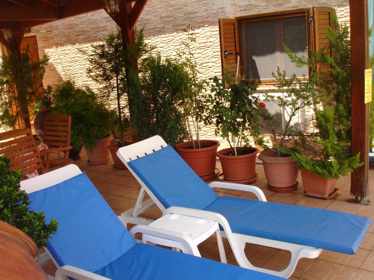 The Love Holiday House Tris Elies Екстериор снимка