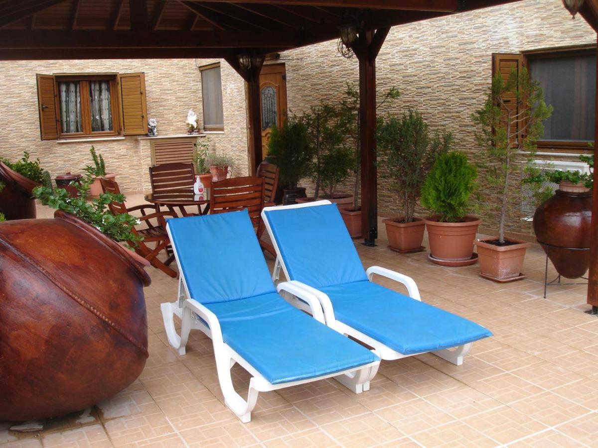 The Love Holiday House Tris Elies Екстериор снимка